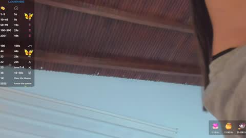 Im Hazel online show from December 14, 8:18 pm