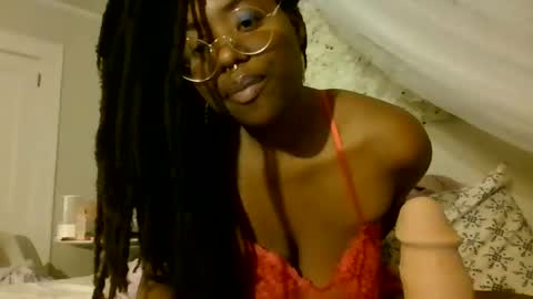 Hazel Hanes online show from January 10, 4:18 am