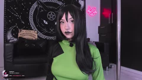 Hazell Witch online show from October 31, 4:51 pm