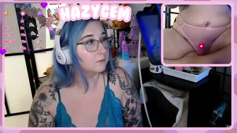 Snapshot of hazygem chatting on October 1, 1:05 am Gemma online show from October 1, 1:05 am