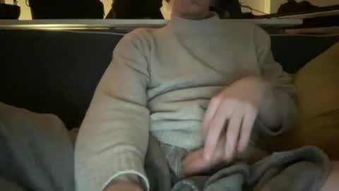 hchappel19 online show from February 14, 7:38 pm