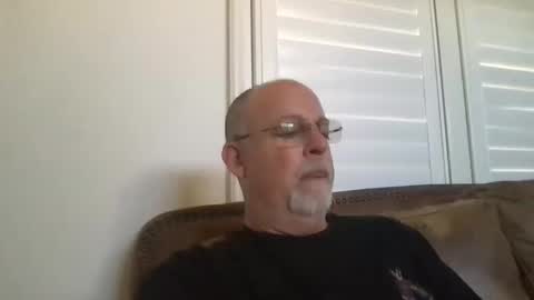 Snapshot of hdeuce22 chatting on October 16, 5:23 pm Hdeuce22 online show from October 16, 5:23 pm