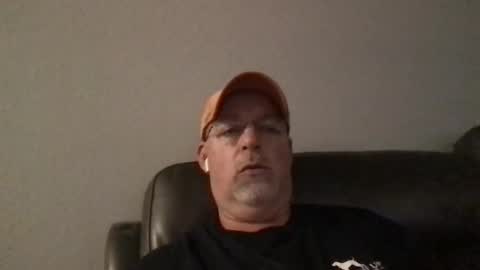 Snapshot of hdeuce22 chatting on March 10, 5:22 am Hdeuce22 online show from March 10, 5:22 am