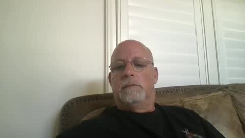 Snapshot of hdeuce22 chatting on October 1, 3:11 pm Hdeuce22 online show from October 1, 3:11 pm