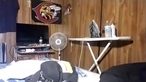 Cloudznpointzsex online show from December 26, 12:03 am