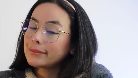 hearmymoans_18 online show from January 12, 8:05 pm