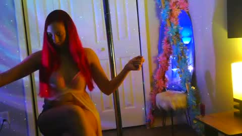 Heavenllyy online show from June 14, 2:24 am