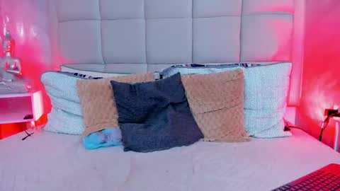 Keira Hecate online show from November 28, 11:23 pm