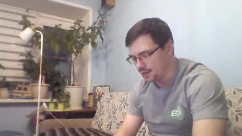 hedineko online show from February 6, 3:04 pm