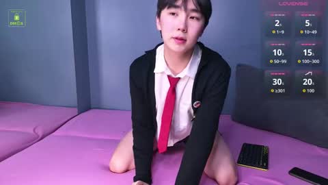 HEEJIN online show from December 17, 10:22 am