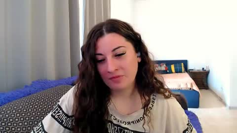 helen_adams_ online show from June 2, 6:48 am