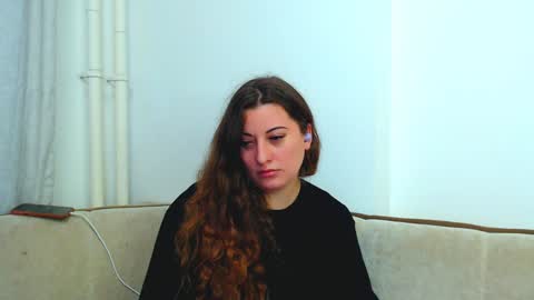 helen_adams_ online show from December 27, 8:35 am