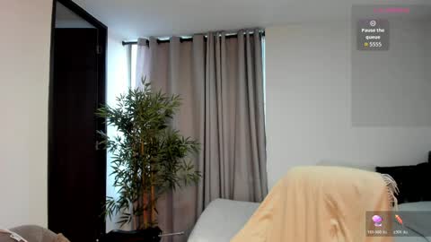 helen_miller online show from May 26, 8:48 pm