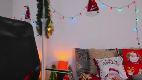 Helena Santos  online show from December 14, 12:55 pm