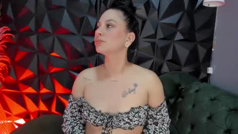 Helena Saenz online show from January 15, 12:47 pm