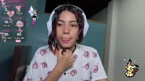 Snapshot of helia_n_amy chatting on October 23, 11:16 pm Helia Transfem and Amy online show from October 23, 11:16 pm