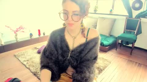 Heliconia online show from March 13, 8:01 pm