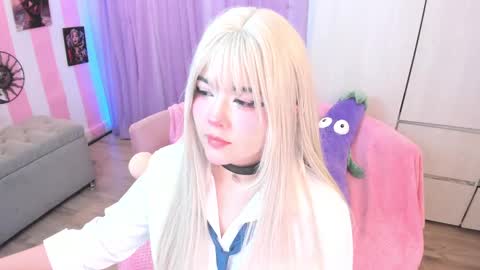 Laura online show from October 3, 3:04 am