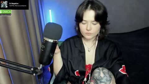 Red online show from November 25, 7:23 pm