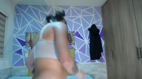 hellen maya online show from May 24, 9:10 pm