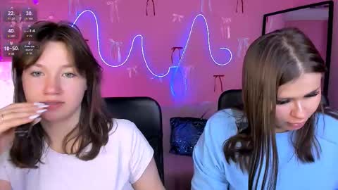 Helli online show from March 7, 8:20 pm