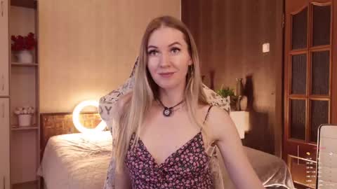 Alisia  Monday to Friday from 10 am to 4 pm GMT 2 online show from May 22, 9:16 am