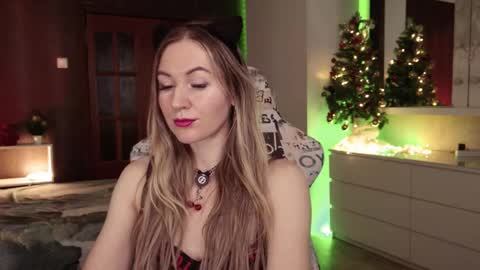 Alisia  Monday to Friday from 10 am to 4 pm GMT 2 online show from January 15, 9:18 am