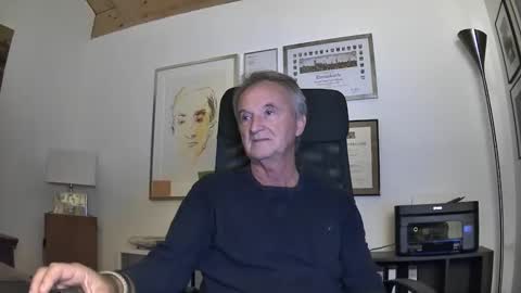 helmut227 online show from November 9, 9:50 pm