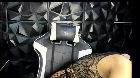 heluehorny13 online show from January 12, 3:52 pm