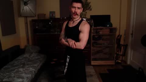 Hengen Aiken online show from December 5, 10:29 pm