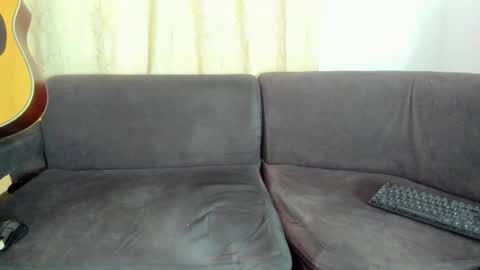 Snapshot of henrik_senn chatting on September 10, 7:59 pm henrik_senn online show from September 10, 7:59 pm