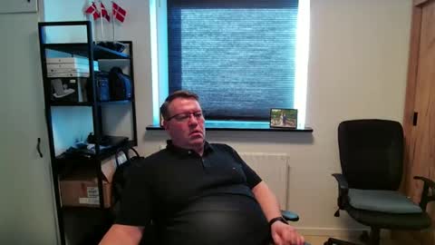 henrikrp1971 online show from March 20, 3:06 pm