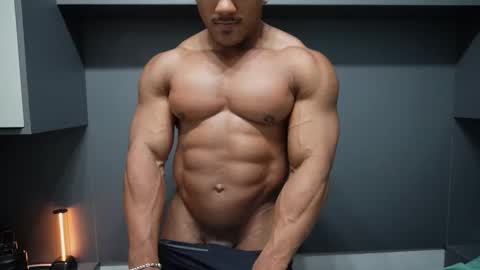 Henri online show from February 1, 12:30 am