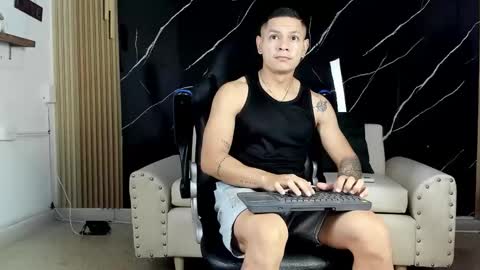 henrydouglas online show from June 4, 10:54 am