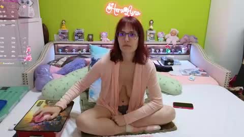 HeraLuna  online show from April 13, 8:13 pm