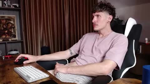 Gregblonde  Alextattoo online show from December 20, 2:07 am