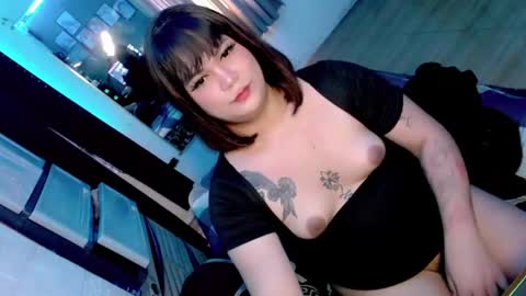 hermaphrodite199x online show from May 9, 1:44 am
