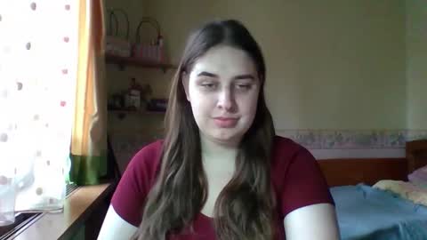 hess_luna_ online show from November 18, 10:07 am