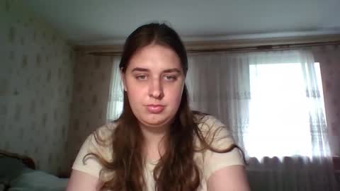 hess_luna_ online show from September 17, 9:13 am