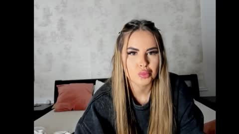 Jolie online show from February 25, 4:54 pm