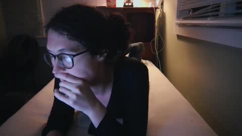 Ada Sophie online show from December 29, 7:50 am