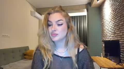 Hi lina online show from June 25, 5:12 am