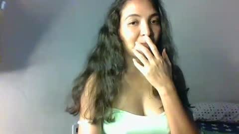 Snapshot of hiddencrazy69 chatting on October 23, 5:58 pm Clau y Ricky online show from October 23, 5:58 pm