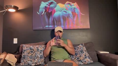 Terry and E online show from March 9, 1:56 am