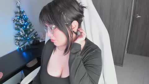 hikaru_arimura online show from January 6, 12:31 pm