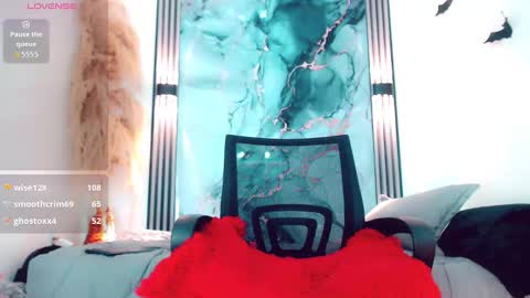 Hilary Avilan online show from September 11, 7:59 pm