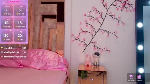 LUNA new account  FOLLOW ME online show from November 14, 10:33 pm