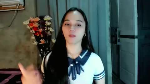 hilarymolly online show from March 20, 3:11 am