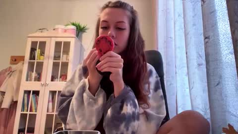 Hi Im Elizabeth online show from November 1, 5:17 am