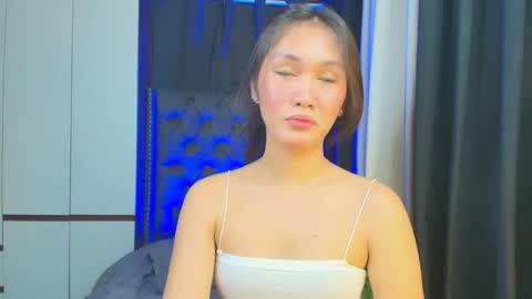 yuricah online show from February 21, 6:29 am